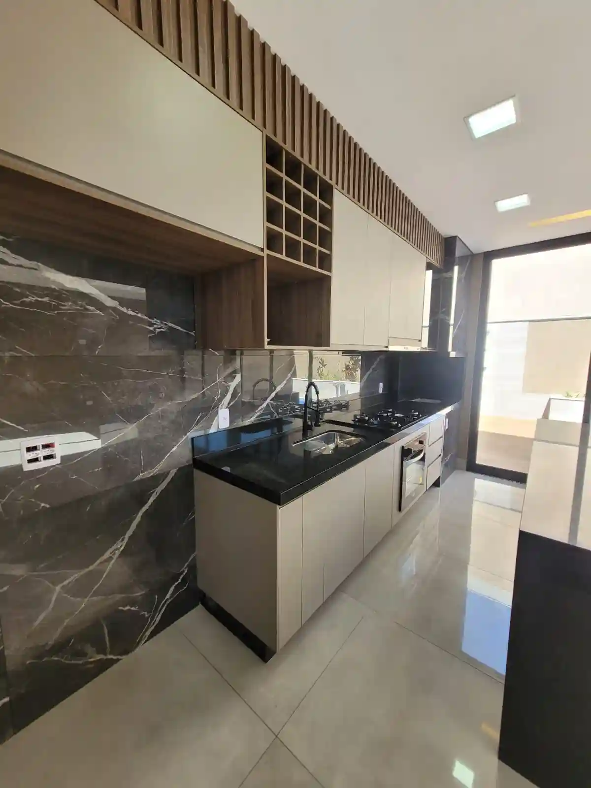 Casa de Condomínio com 3 quartos à venda, 287m² — foto 22 de 24