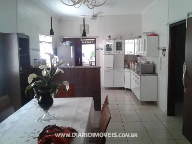 Casa à venda — foto 1 de 2