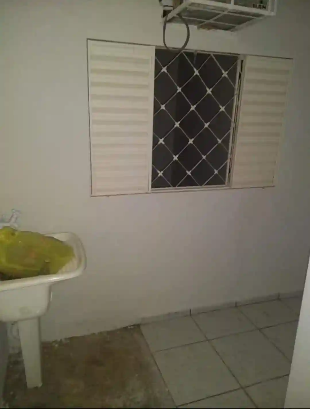 Casa de Vila com 2 quartos à venda, 180m² — foto 1 de 1