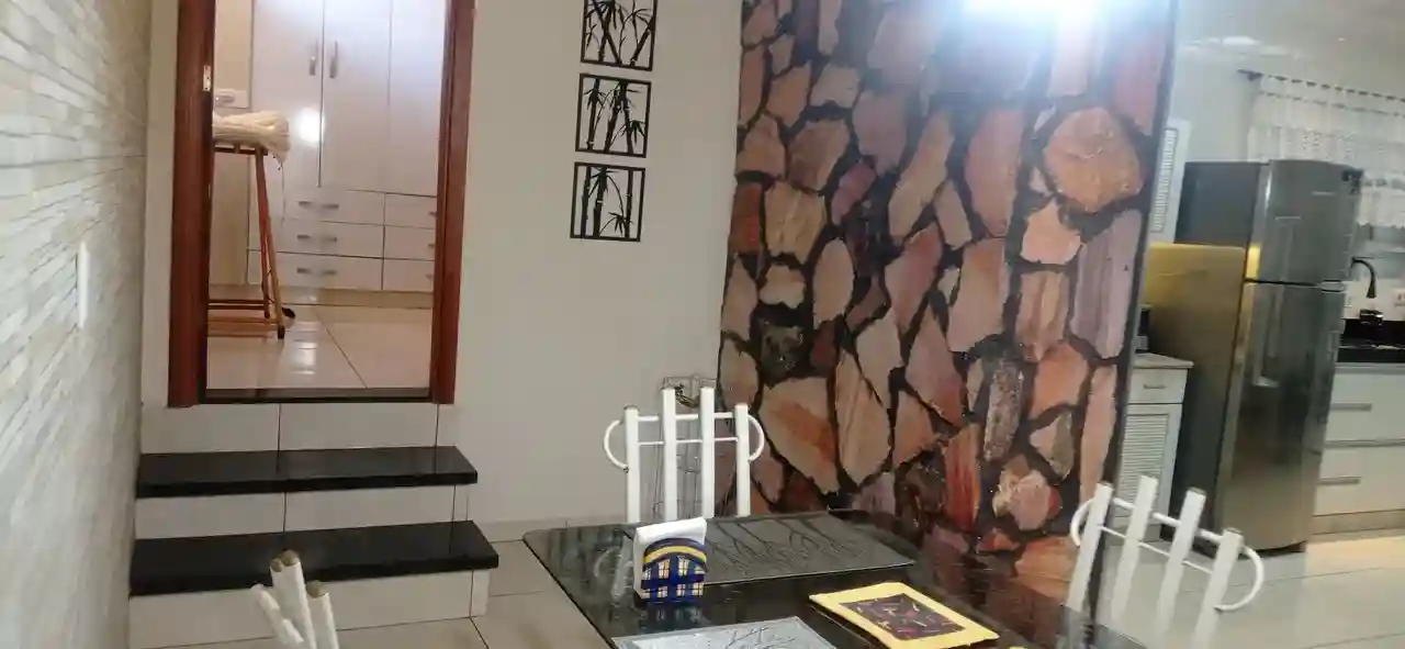 Casa com 3 quartos à venda, 200m² — foto 17 de 19