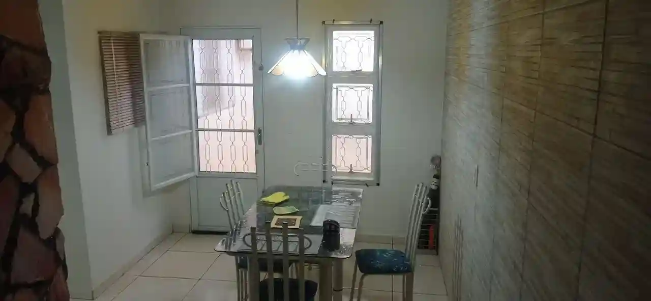 Casa com 3 quartos à venda, 200m² — foto 9 de 19