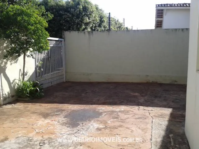 Casa à venda — foto 2 de 2