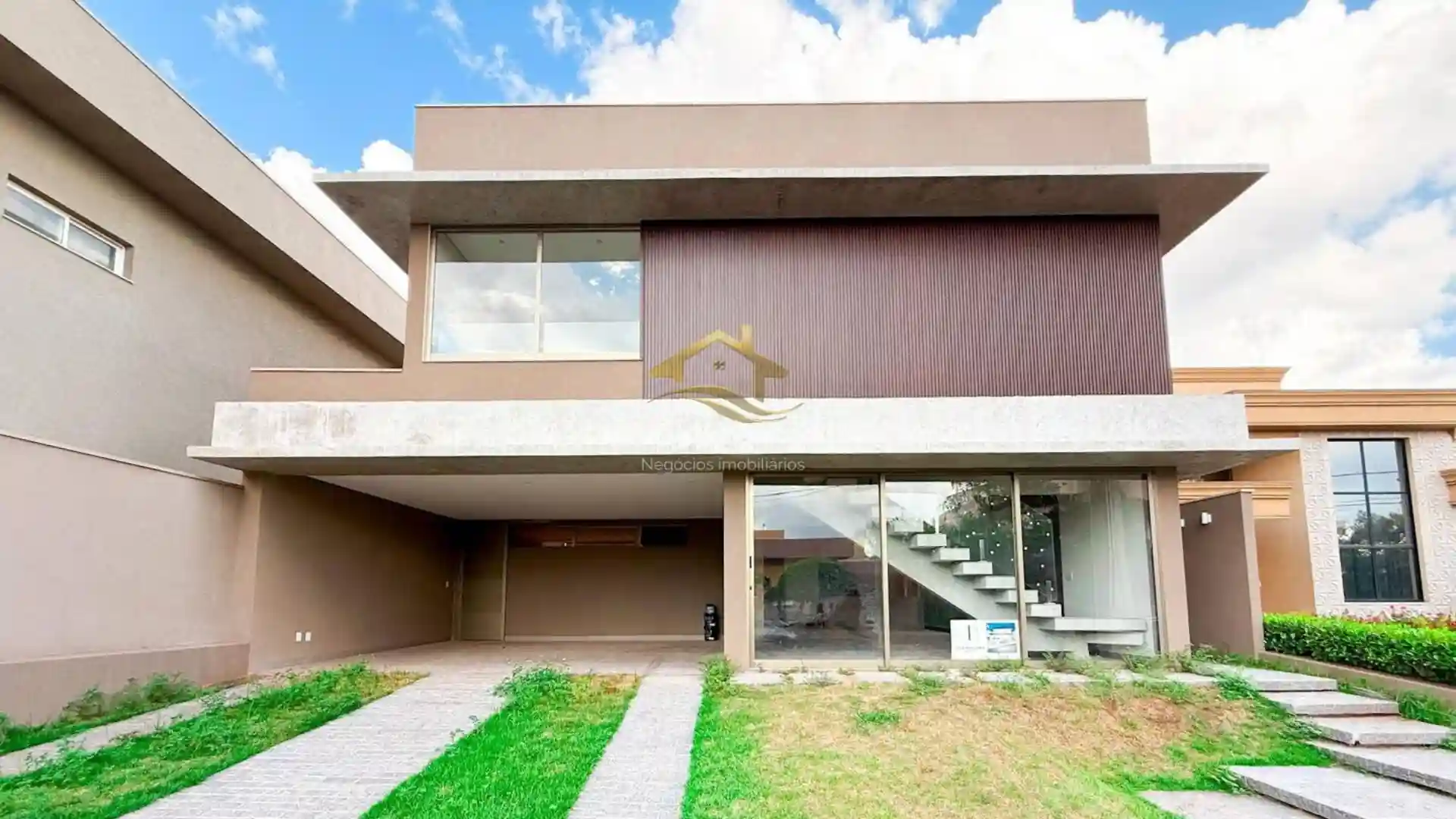 Casa de Condomínio com 3 quartos à venda, 275m² — foto 2 de 21