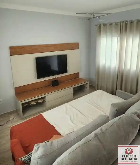Casa com 3 quartos à venda, 176m² — foto 3 de 12