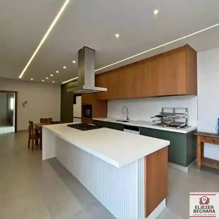 Casa com 3 quartos à venda, 176m² — foto 1 de 12