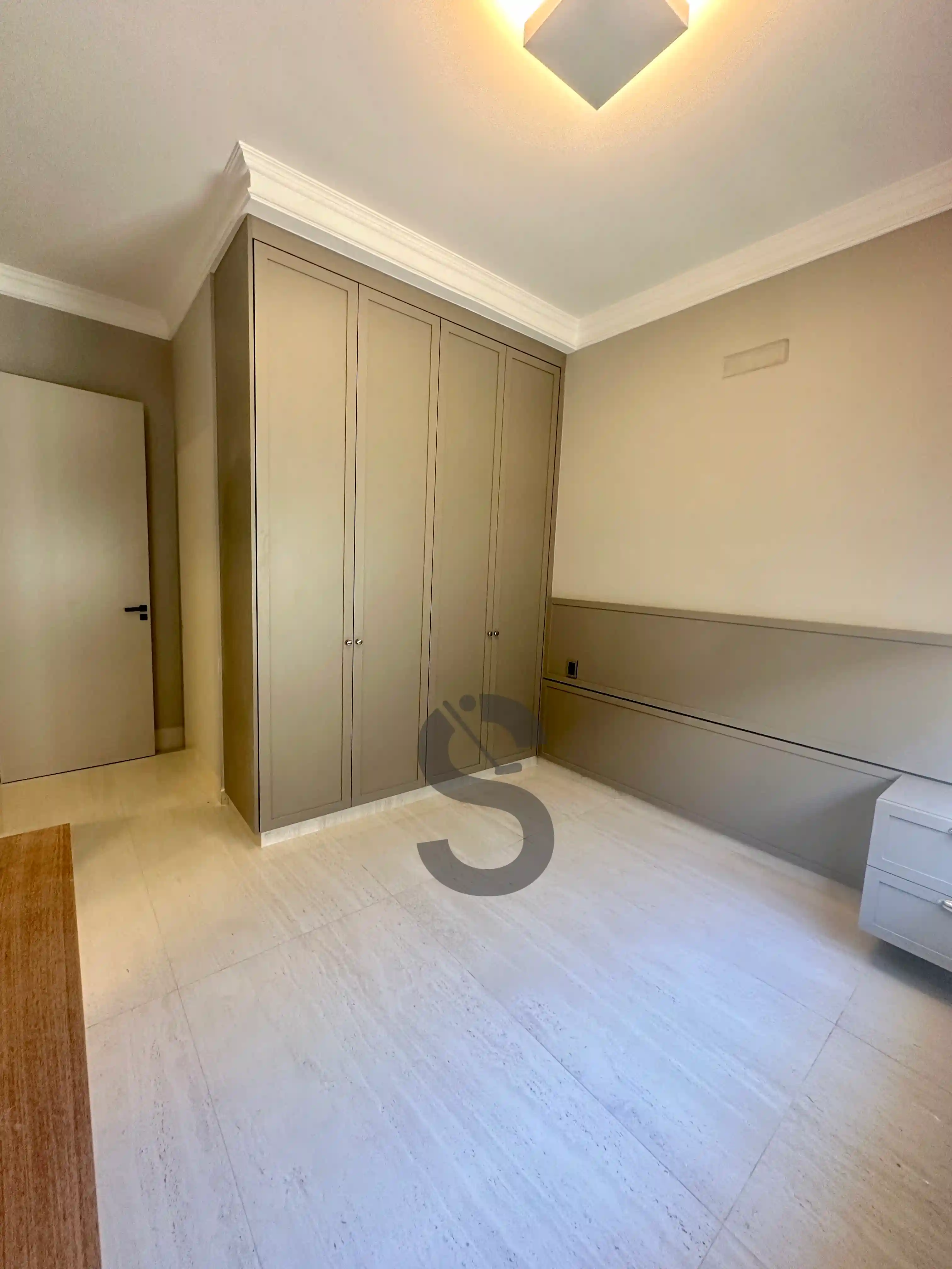 Casa de Condomínio com 3 quartos à venda, 230m² — foto 2 de 21