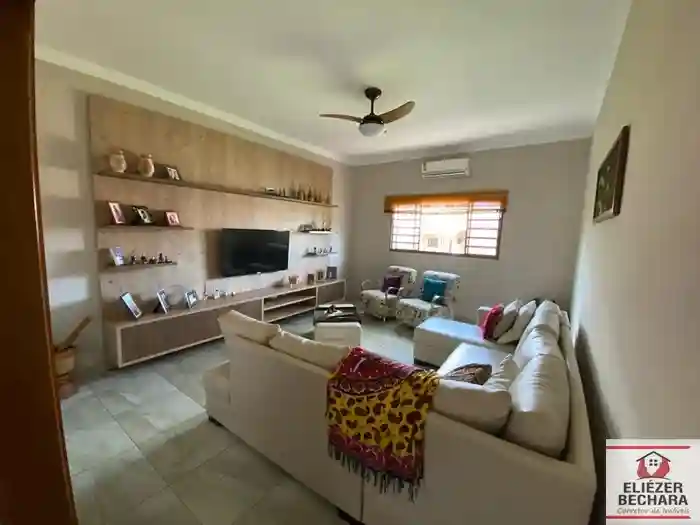 Fazenda / Sítio / Chácara com 3 quartos à venda, 1000m² — foto 7 de 33