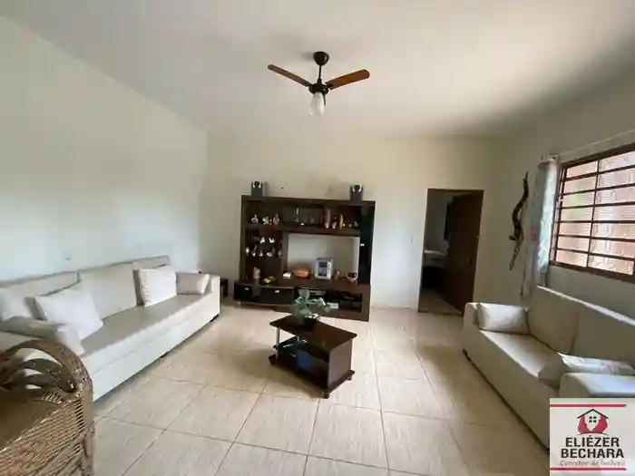 Fazenda / Sítio / Chácara com 3 quartos à venda, 1000m² — foto 15 de 33