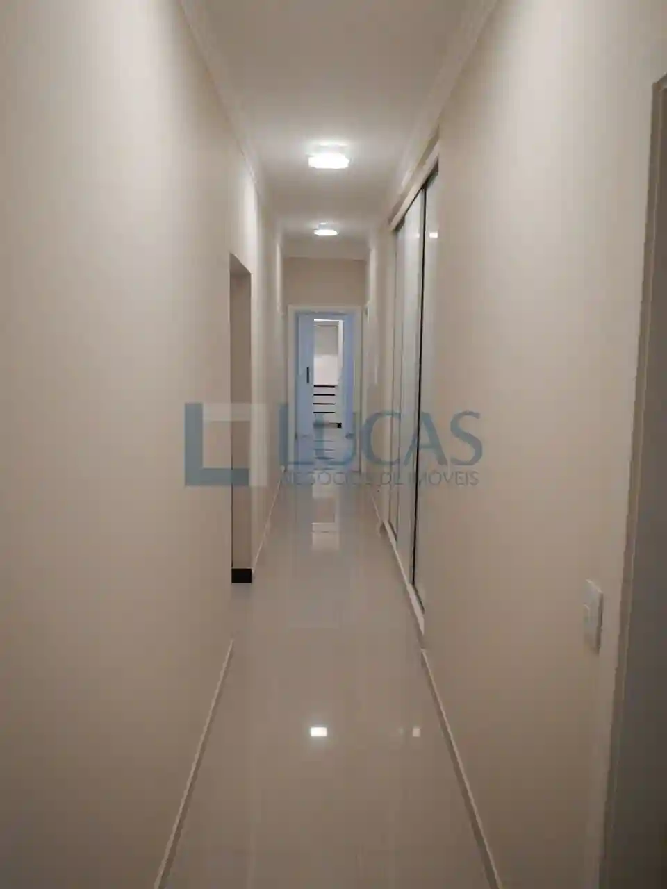 Casa de Condomínio com 5 quartos à venda, 410m² — foto 27 de 42