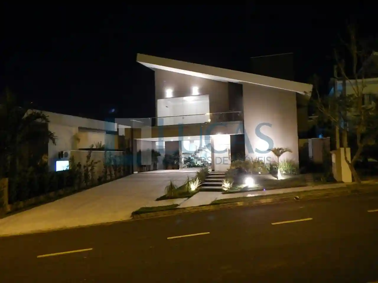 Casa de Condomínio com 5 quartos à venda, 410m² — foto 1 de 42