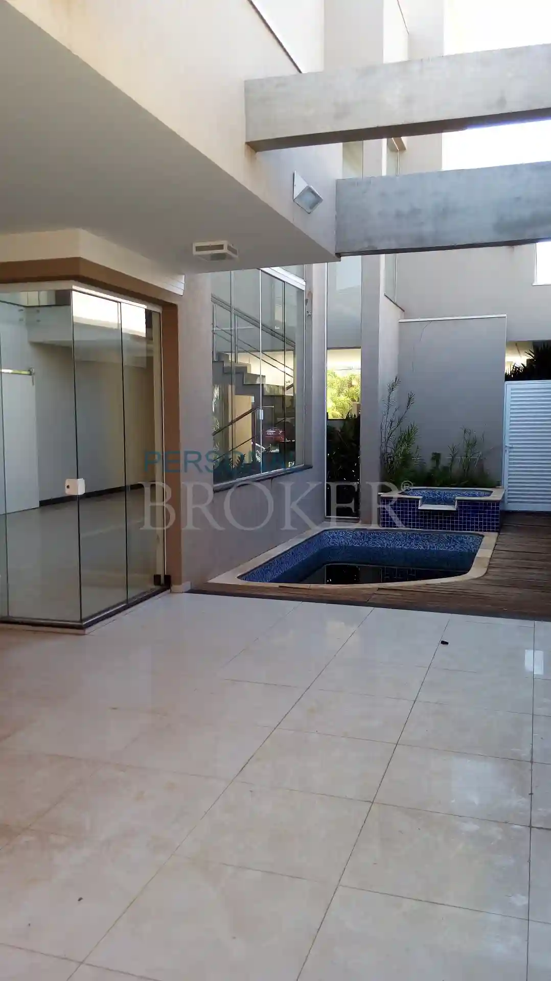 Casa de Condomínio com 5 quartos à venda, 410m² — foto 11 de 42