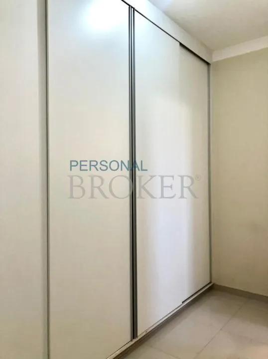 Casa de Condomínio com 4 quartos à venda, 285m² — foto 2 de 7