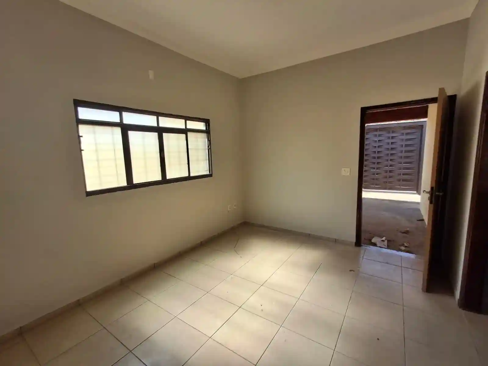 Casa com 3 quartos à venda, 110m² — foto 3 de 13