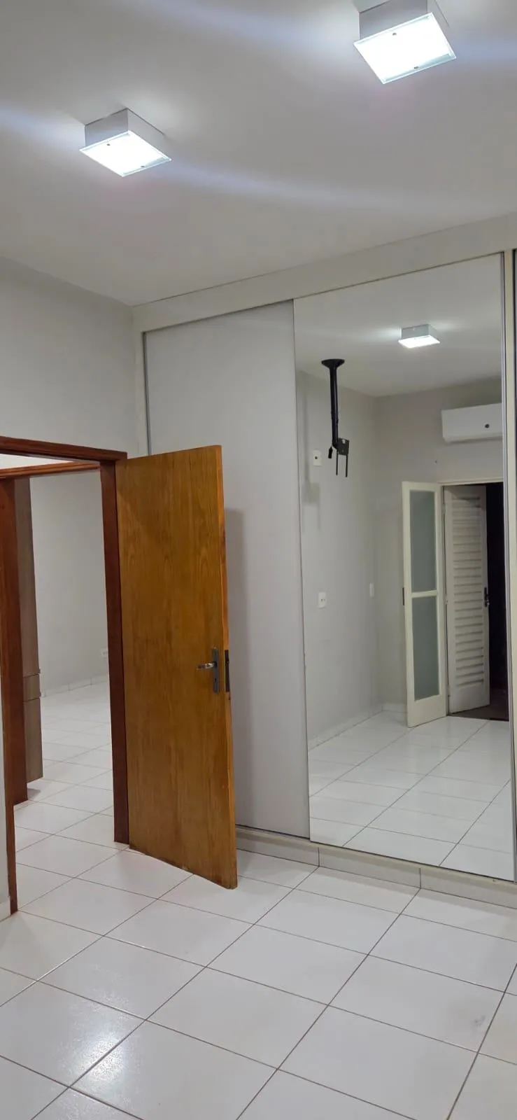 Casa com 2 quartos à venda, 146m² — foto 2 de 20
