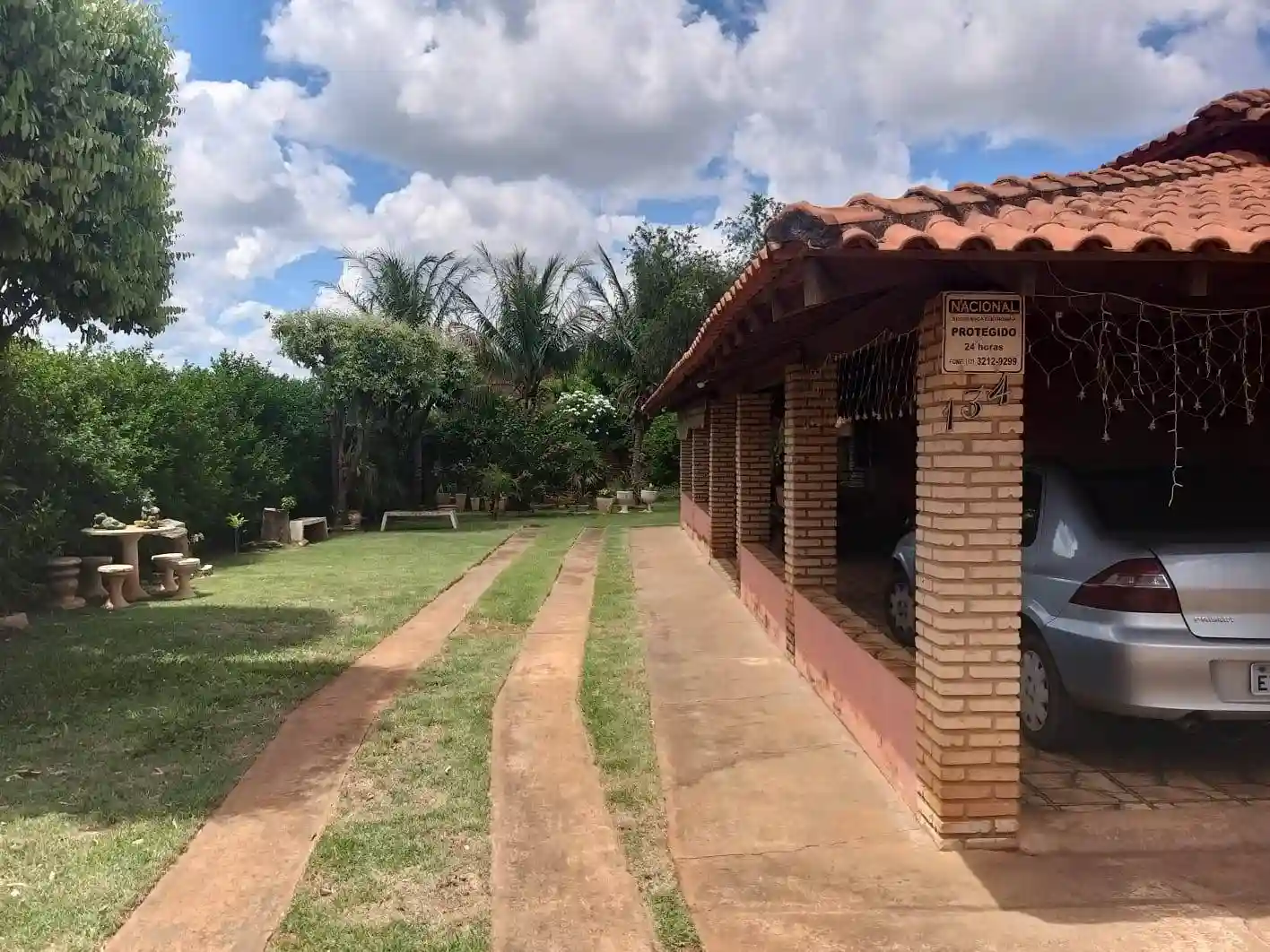 Fazenda / Sítio / Chácara com 2 quartos à venda, 1000m² — foto 1 de 23
