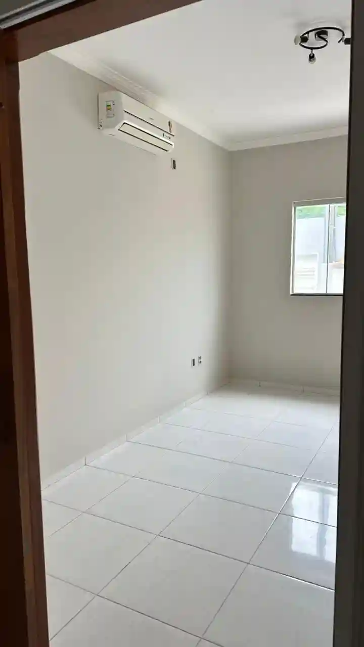 Casa com 3 quartos à venda, 200m² — foto 9 de 22