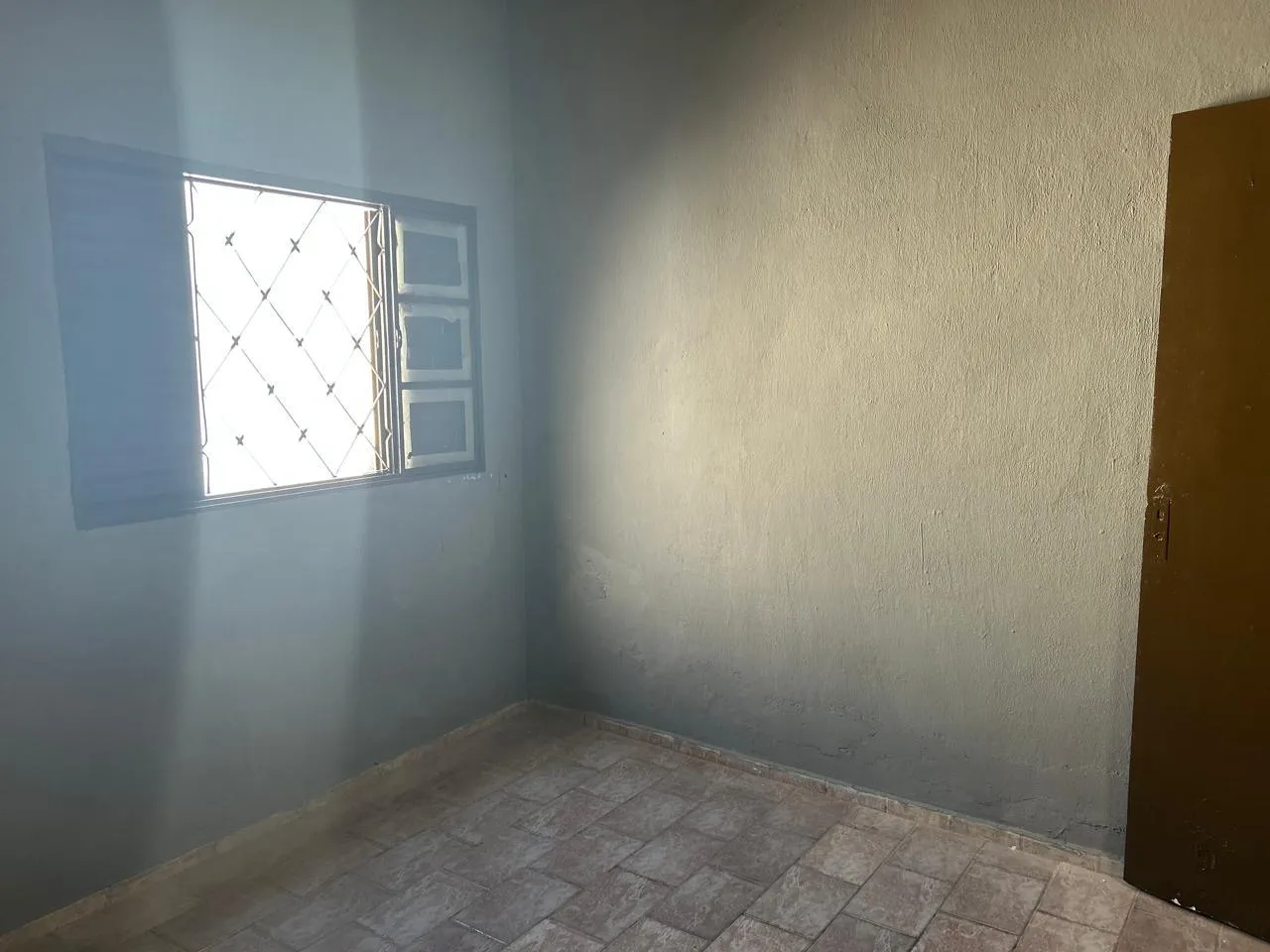 Casa com 3 quartos para aluguel, 200m² — foto 4 de 6