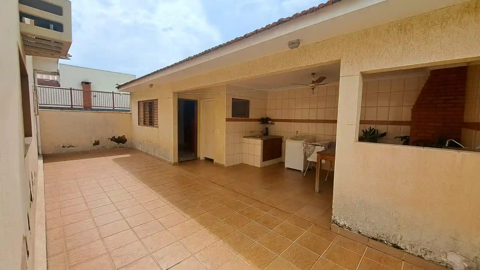 Casa  para aluguel, 200m² — foto 12 de 16