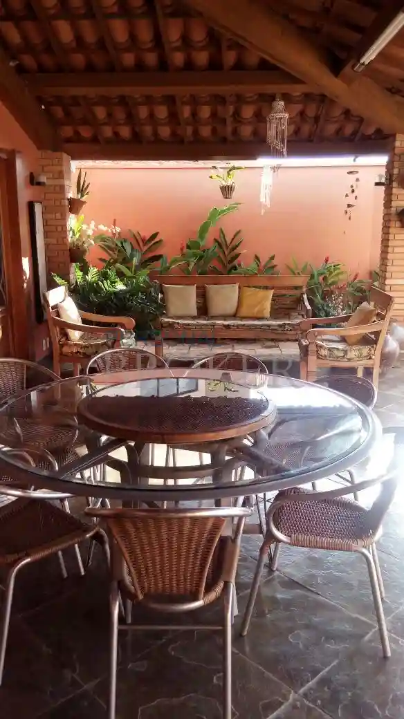 Casa de Condomínio com 4 quartos à venda, 400m² — foto 2 de 32