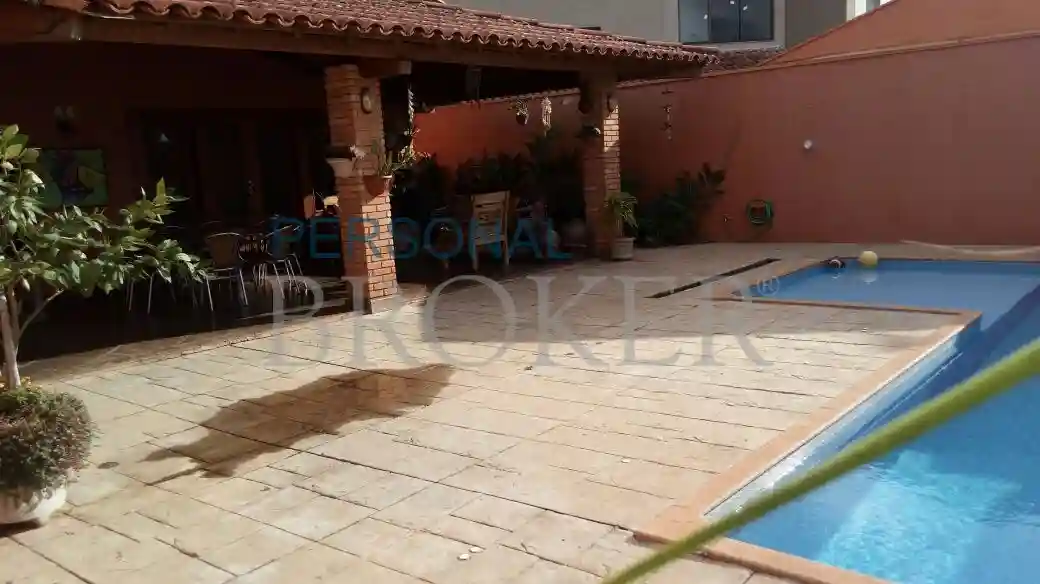 Casa de Condomínio com 4 quartos à venda, 400m² — foto 1 de 32
