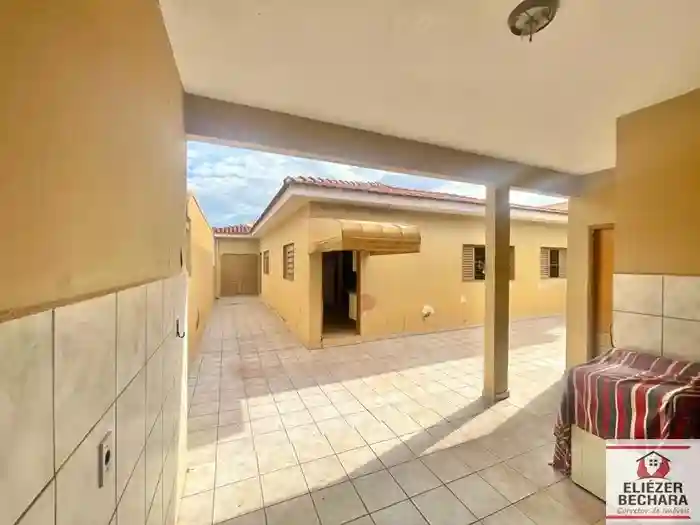 Casa com 3 quartos à venda, 360m² — foto 14 de 15