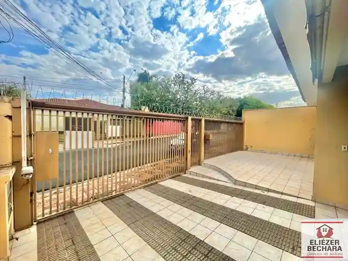Casa com 3 quartos à venda, 360m² — foto 12 de 15