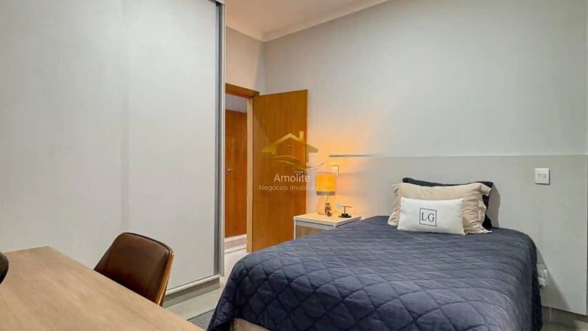 Casa de Condomínio com 3 quartos à venda, 210m² — foto 17 de 26