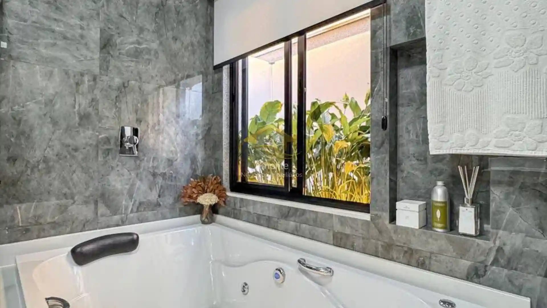Casa de Condomínio com 3 quartos à venda, 210m² — foto 9 de 26