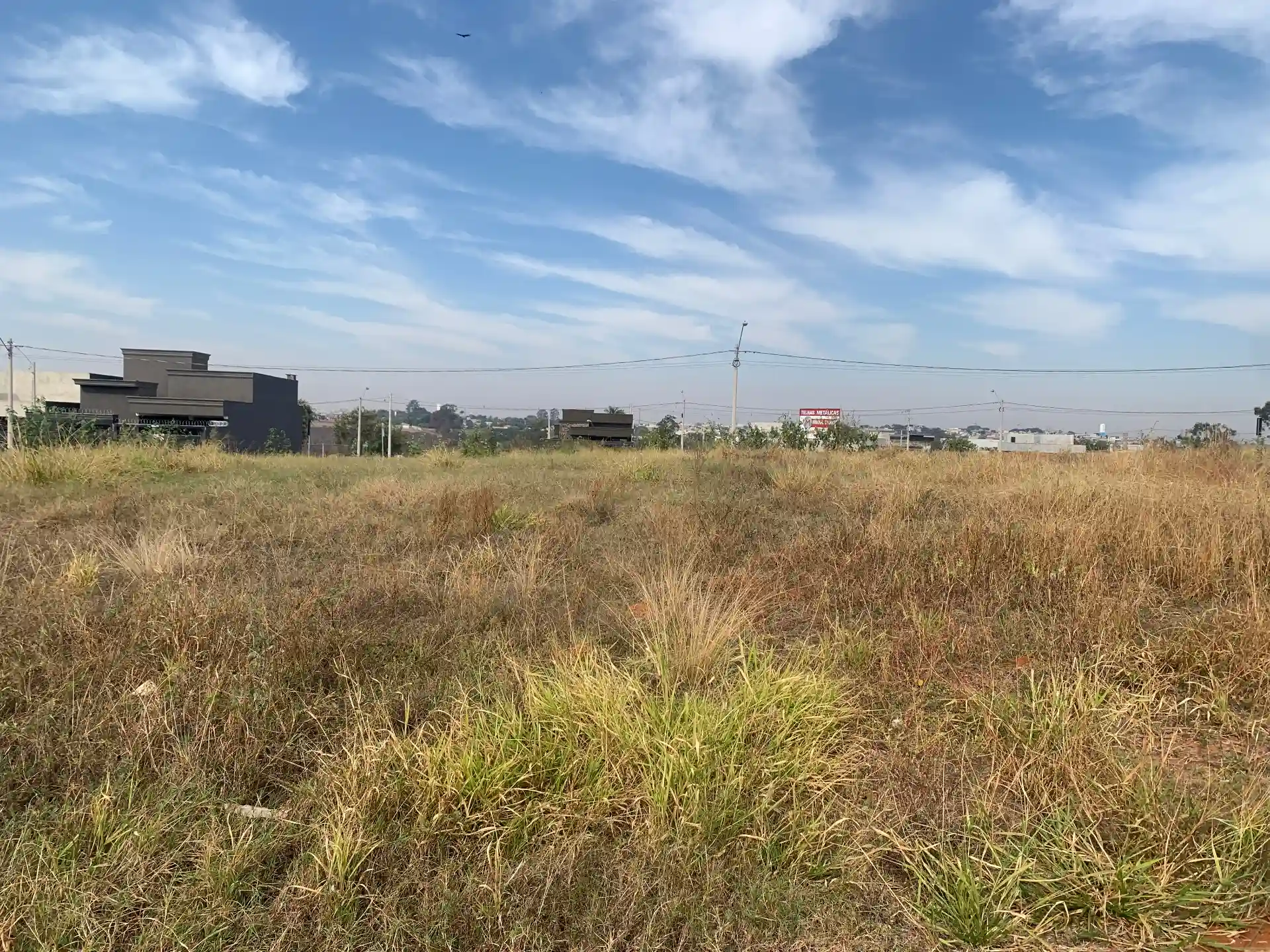 Terreno / Lote / Condomínio  à venda, 204m² — foto 2 de 5