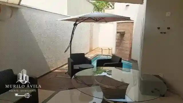 Casa de Condomínio com 3 quartos à venda, 200m² — foto 2 de 12
