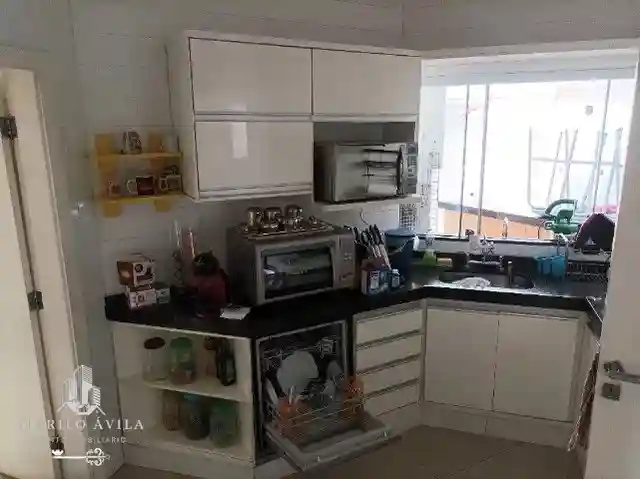 Casa de Condomínio com 3 quartos à venda, 200m² — foto 10 de 12