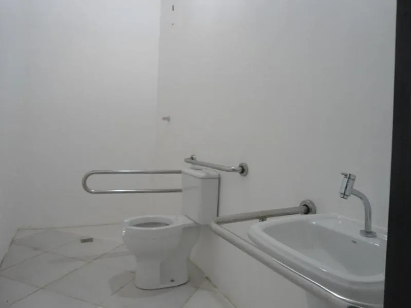 Loja / Salão / Ponto Comercial à venda — foto 2 de 6