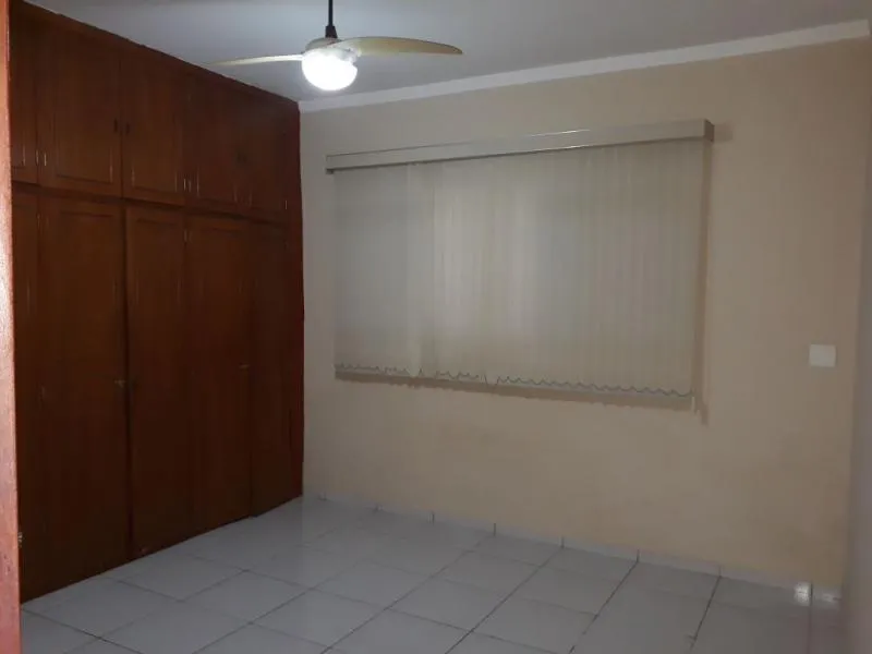 Casa à venda — foto 1 de 7