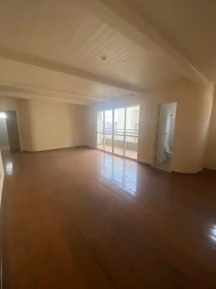 Apartamento com 3 quartos para aluguel, 185m² — foto 2 de 25