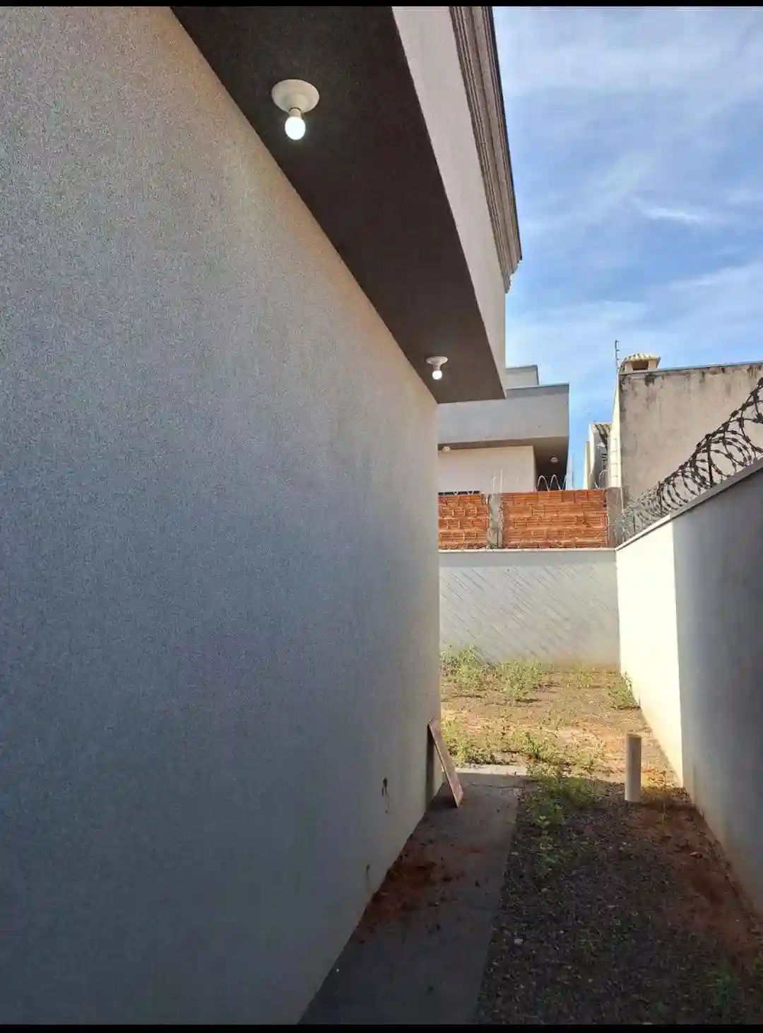 Casa com 2 quartos à venda, 64m² — foto 3 de 8