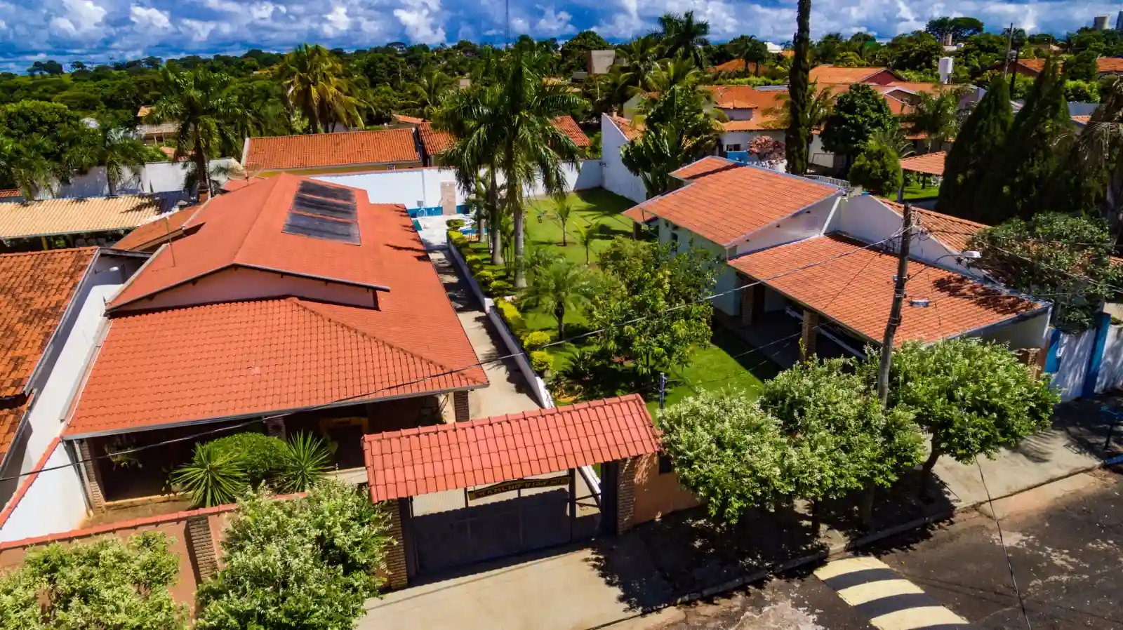 Casa de Condomínio com 6 quartos à venda, 398m² — foto 12 de 40