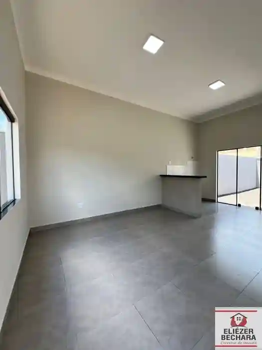 Casa com 2 quartos à venda, 64m² — foto 2 de 11