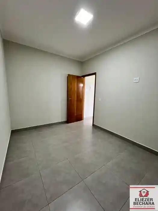 Casa com 2 quartos à venda, 64m² — foto 1 de 11