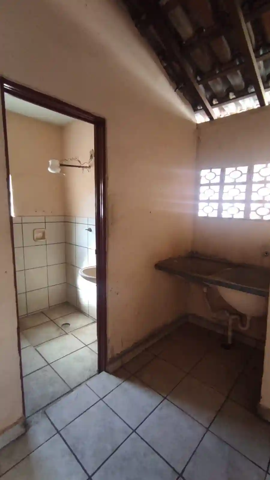 Casa com 3 quartos à venda, 242m² — foto 10 de 18