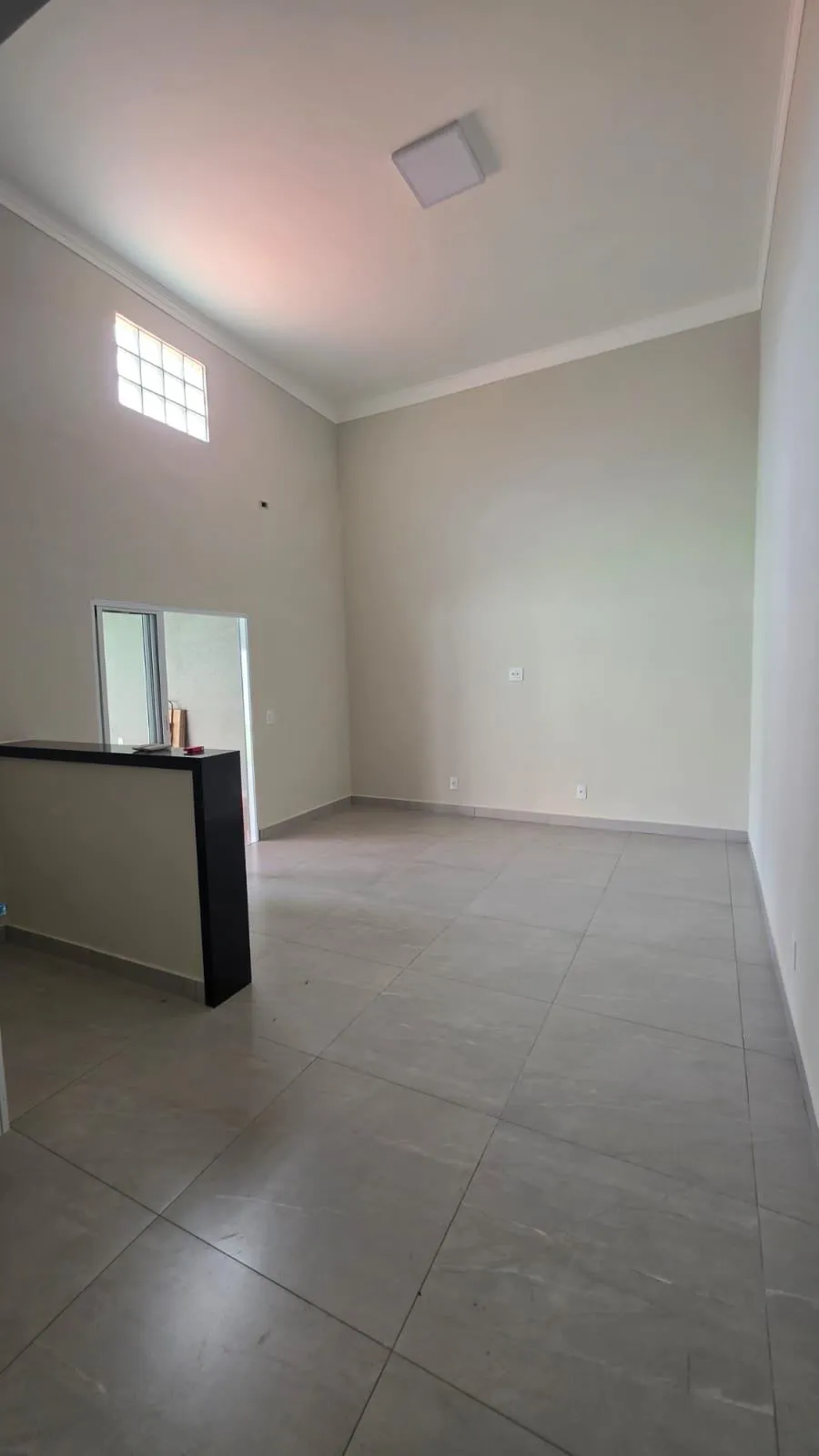 Casa com 1 quarto à venda, 200m² — foto 2 de 12