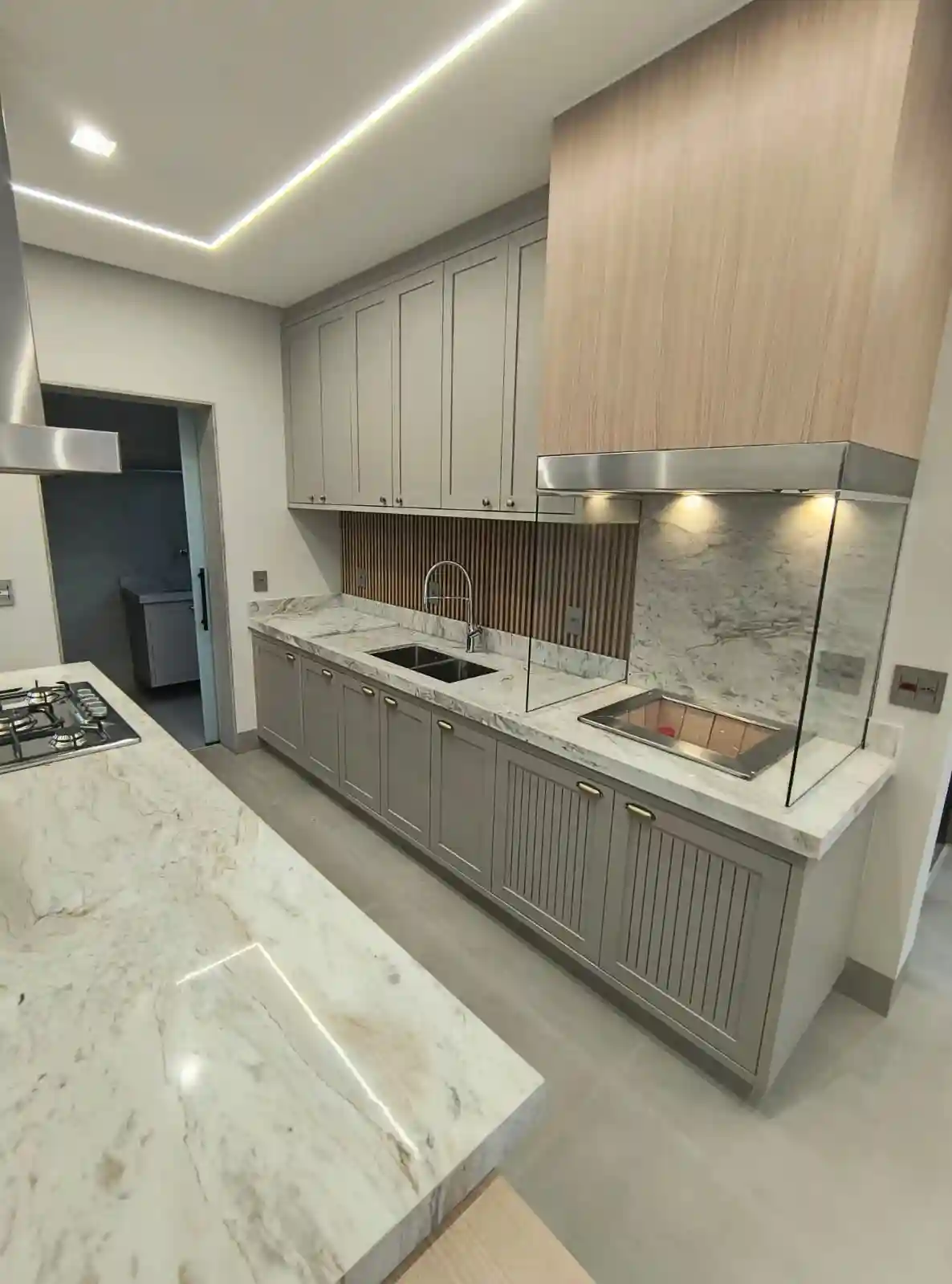 Casa de Condomínio com 3 quartos à venda, 243m² — foto 3 de 31