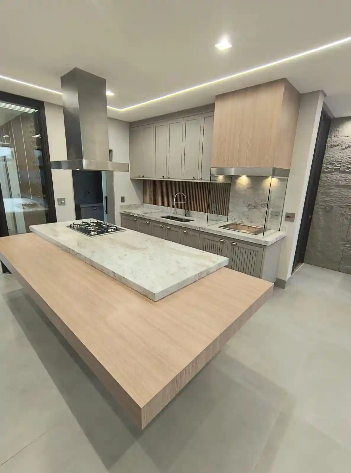 Casa de Condomínio com 3 quartos à venda, 243m² — foto 10 de 31