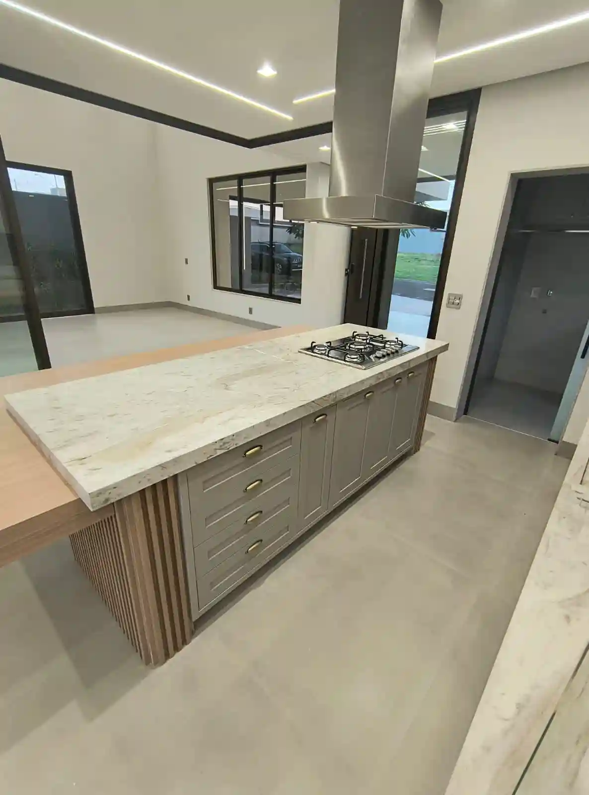 Casa de Condomínio com 3 quartos à venda, 243m² — foto 11 de 31