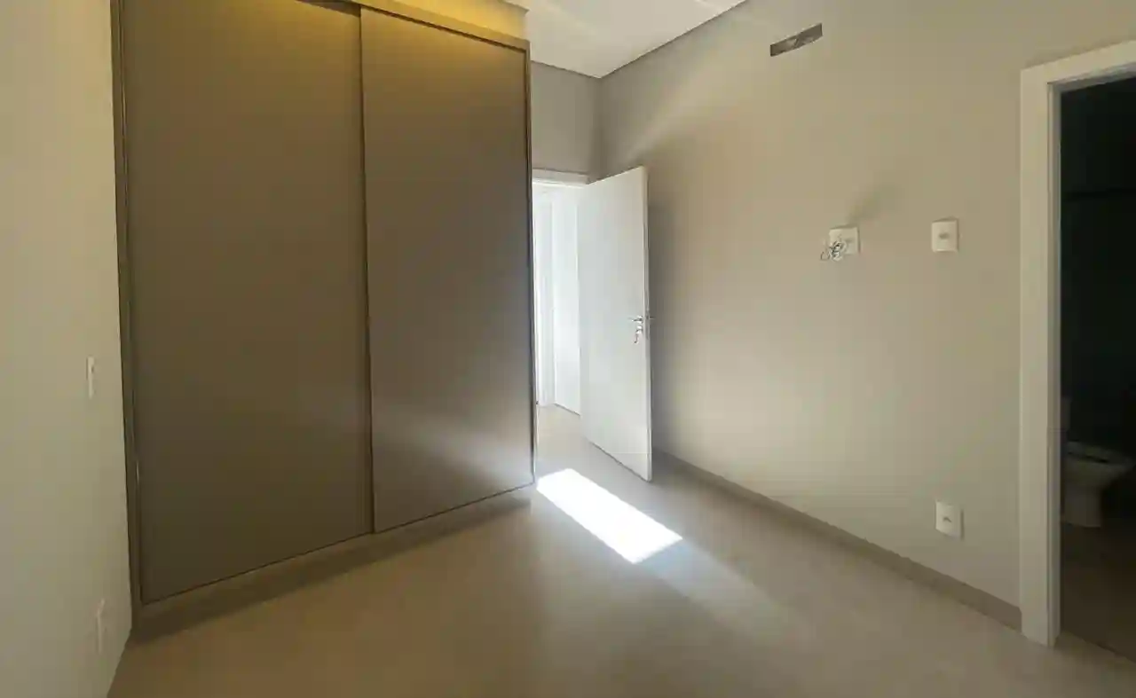 Casa de Condomínio com 3 quartos à venda, 216m² — foto 18 de 31