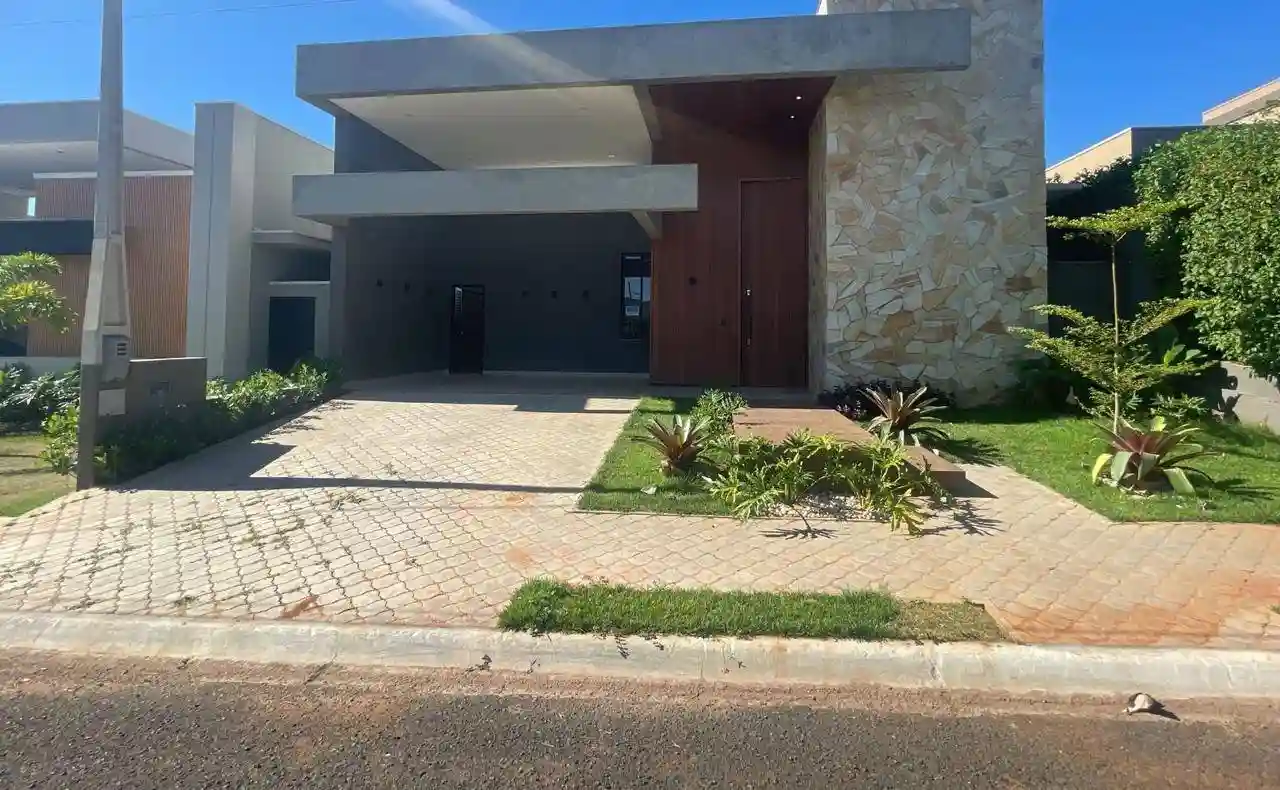 Casa de Condomínio com 3 quartos à venda, 216m² — foto 1 de 31