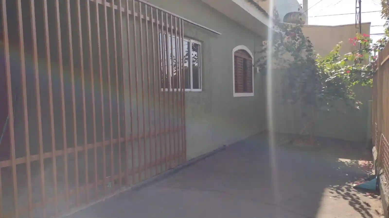 Casa com 3 quartos à venda, 90m² — foto 1 de 24