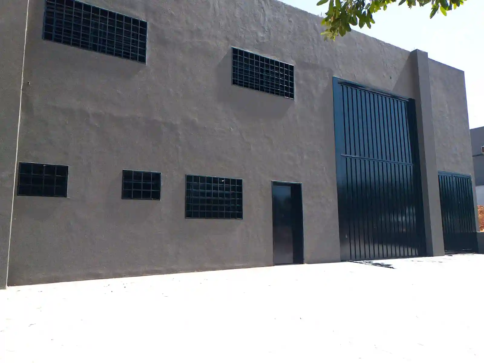 Loja / Salão / Ponto Comercial  para aluguel, 300m² — foto 2 de 12