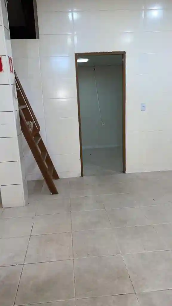 Loja / Salão / Ponto Comercial  para aluguel, 180m² — foto 8 de 13