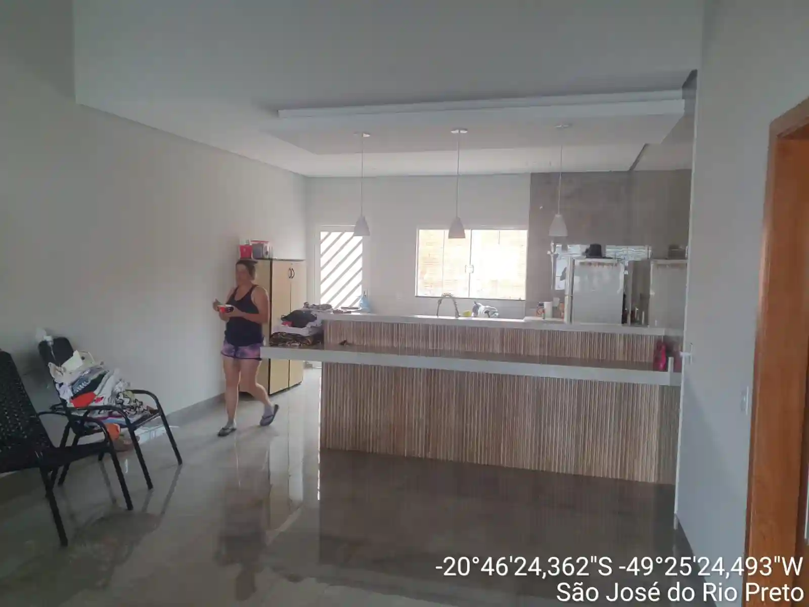 Casa com 3 quartos à venda, 108m² — foto 1 de 9