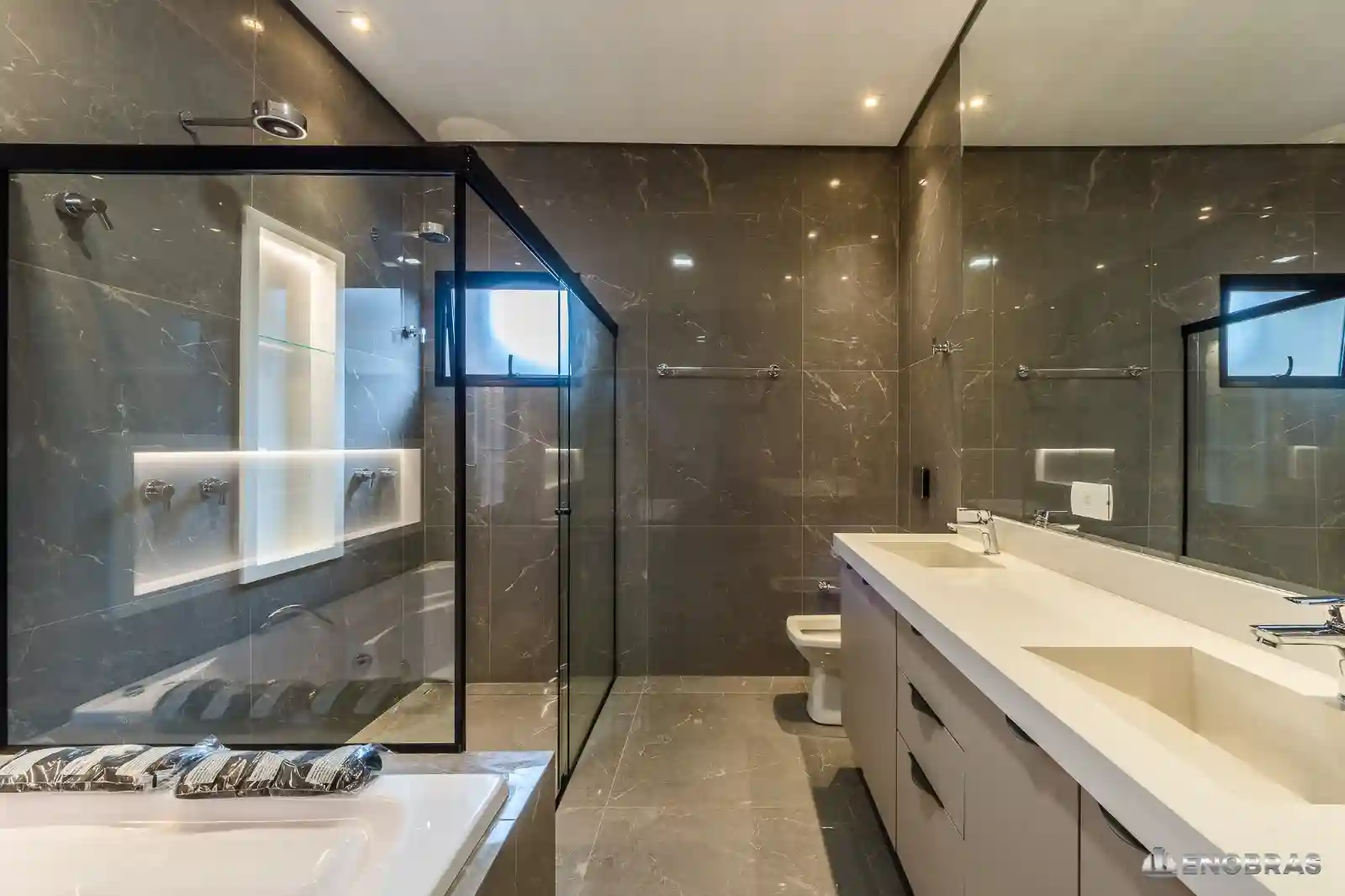 Casa de Condomínio  à venda, 384m² — foto 3 de 9